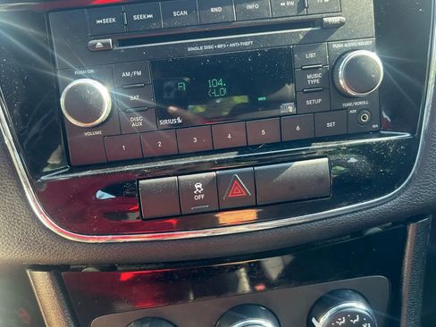 Used 2012 Chrysler 200 Touring image 13