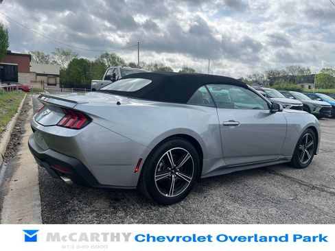 Used 2025 Ford Mustang Premium RWD image 3