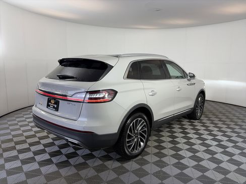 Used 2019 Lincoln Nautilus Reserve w/ Cargo Utility Package AWD/4WD image 10