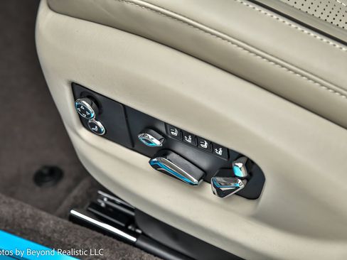 Used 2024 Bentley Flying Spur V8 AWD/4WD image 23