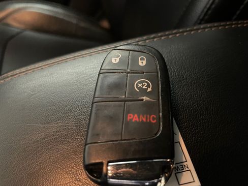 Used 2022 Jeep Compass Limited AWD/4WD image 13