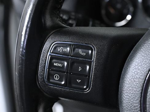 Used 2018 Jeep Wrangler Unlimited Sport S image 13