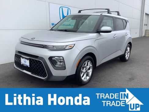 Used 2021 Kia Soul S FWD image 1