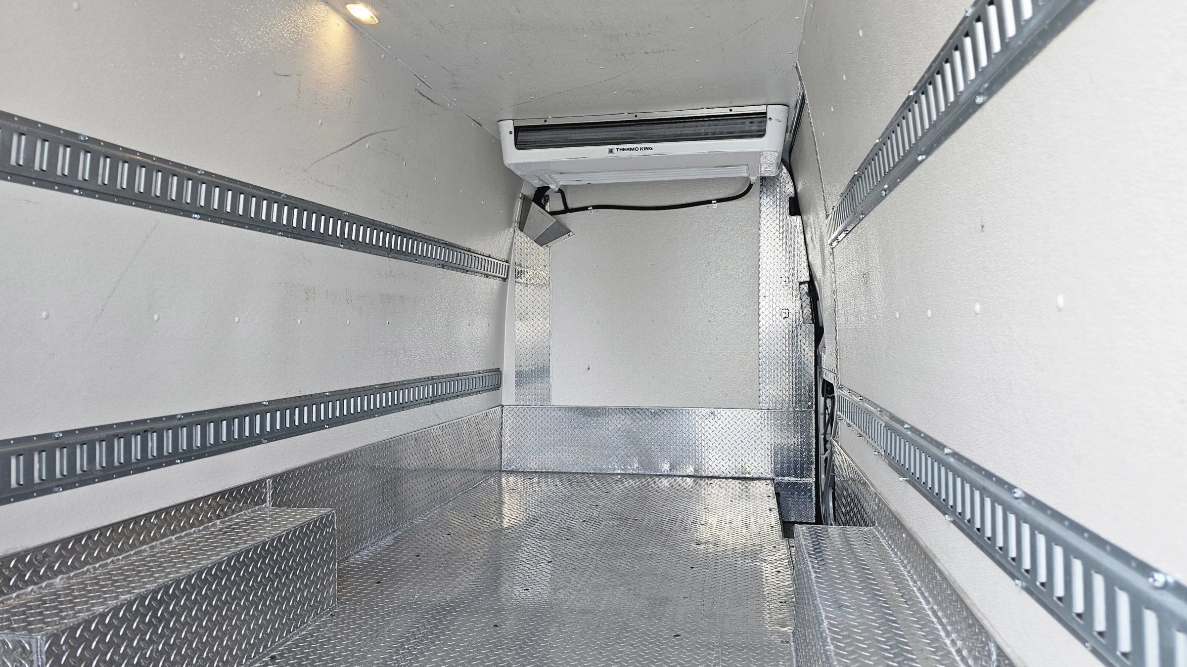 Used 2020 Mercedes-Benz Sprinter 2500 image 32