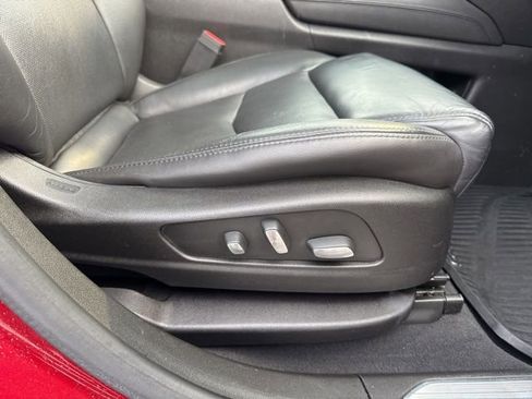 Used 2017 Cadillac XT5 Luxury w/ Driver Awareness Package image 31