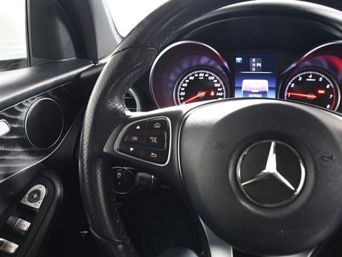 Used 2018 Mercedes-Benz GLC 300 4MATIC image 28