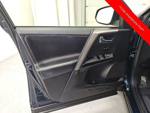 Used 2018 Toyota RAV4 Limited w/ Advanced Technology Package image 12