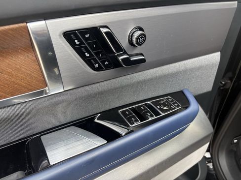 Used 2026 Cadillac Vistiq Premium Luxury AWD/4WD image 11