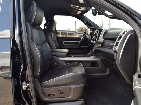 Used 2022 RAM 2500 Laramie w/ Night Edition image 23