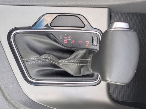 Used 2019 Kia Niro LX image 18