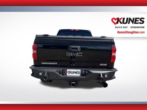 Used 2018 GMC Sierra 2500 SLT w/ Duramax Plus Package AWD/4WD image 10