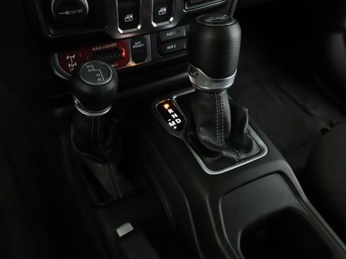 Used 2024 Jeep Wrangler Sport AWD/4WD image 14