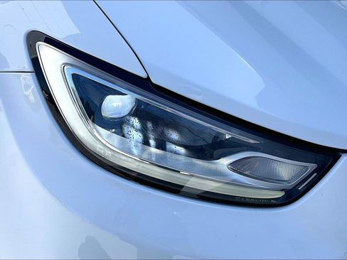 Used 2023 Chrysler Pacifica Touring-L FWD image 34