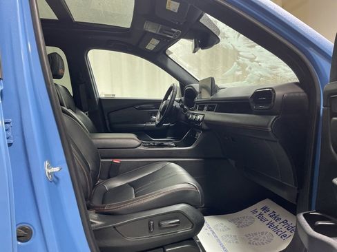 Used 2023 Honda Pilot TrailSport image 14