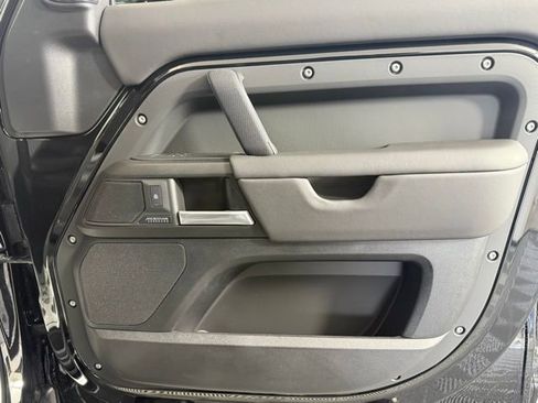 New 2025 Land Rover Defender 110 V8 image 21