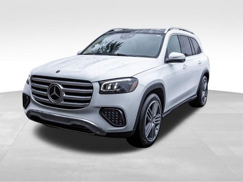 Used 2024 Mercedes-Benz GLS 450 4MATIC image 12