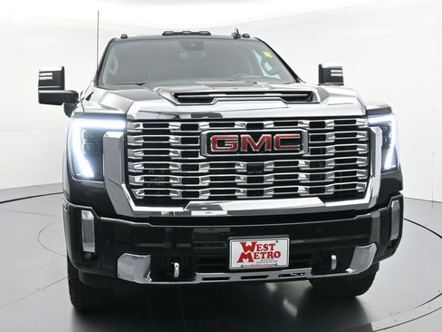 Used 2025 GMC Sierra 3500 Denali w/ Technology Package AWD/4WD image 24