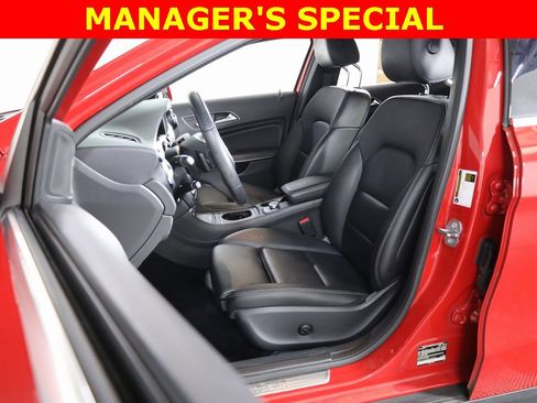 Used 2019 Mercedes-Benz GLA 250 4MATIC image 29