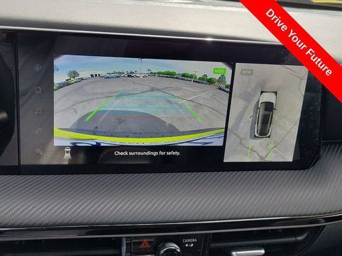 Used 2025 Nissan Kicks SR AWD/4WD image 15