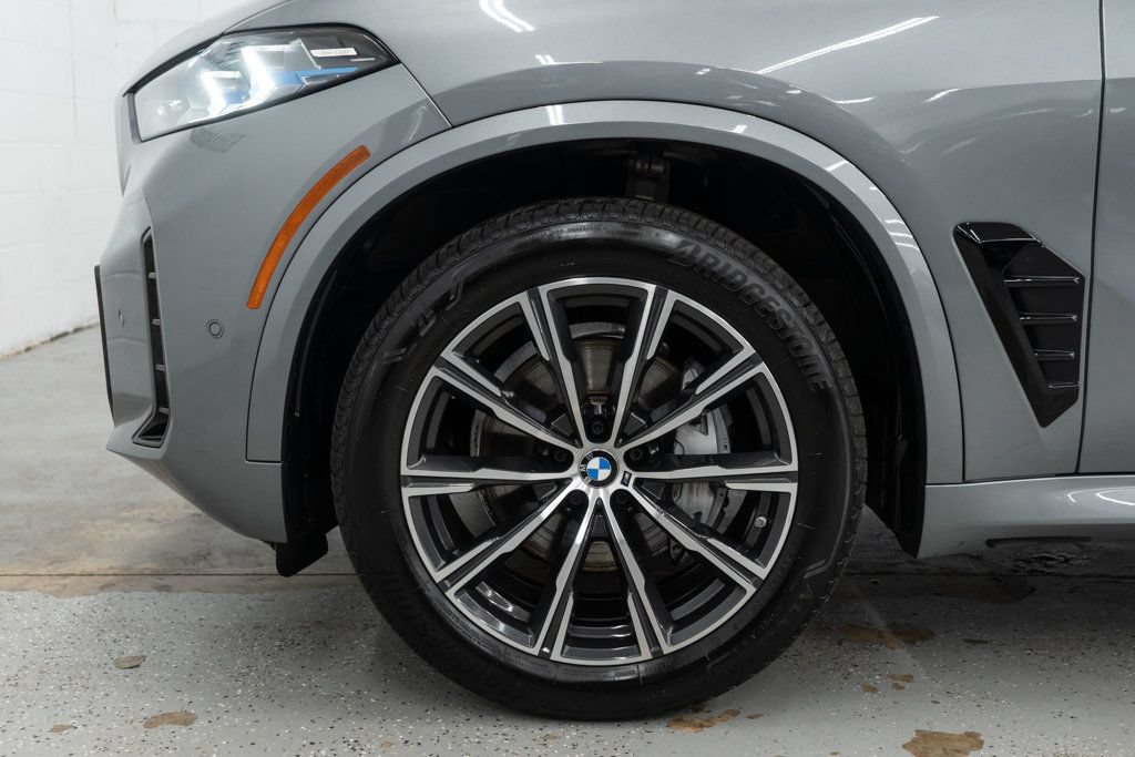 Used 2026 BMW X5 xDrive40i AWD/4WD image 36