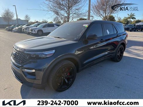Used 2022 Ford Explorer ST w/ Equipment Group 401A image 2