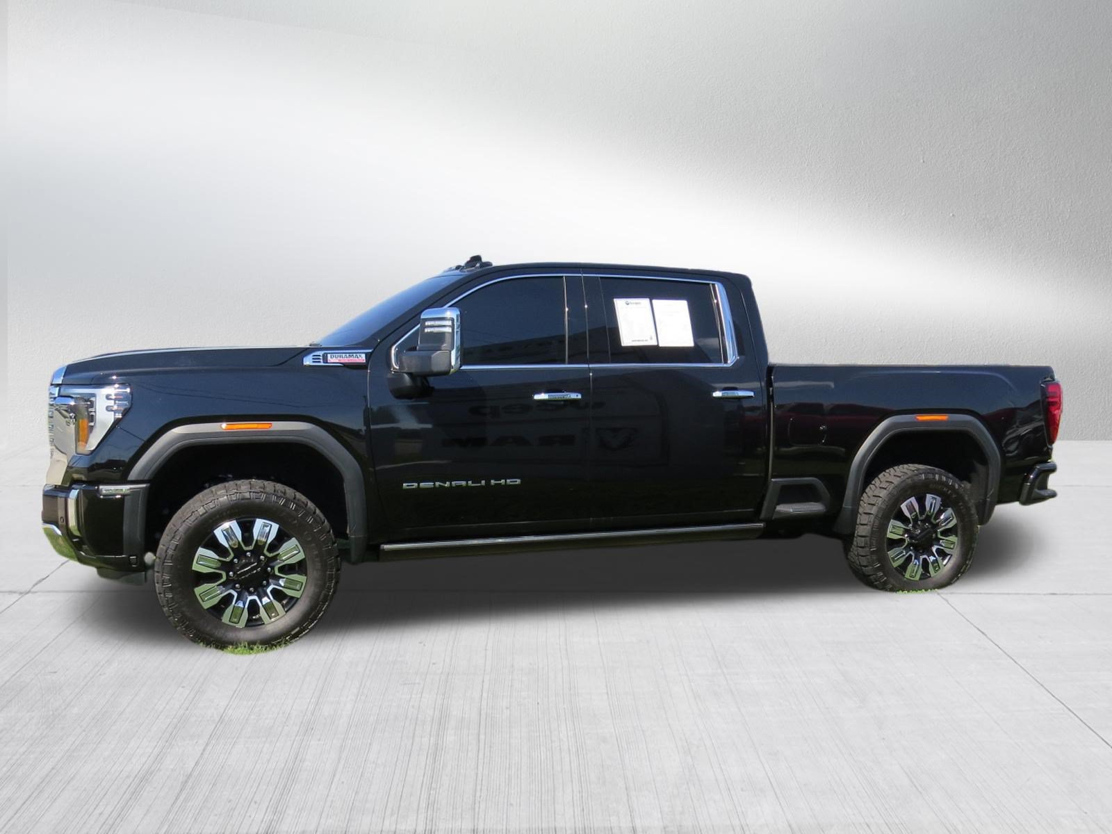 Used 2024 GMC Sierra 3500 Denali w/ Denali Reserve Package AWD/4WD image 8