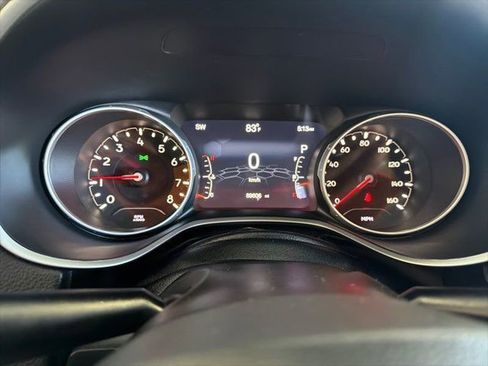 Used 2019 Jeep Compass Latitude w/ Popular Equipment Group FWD image 14