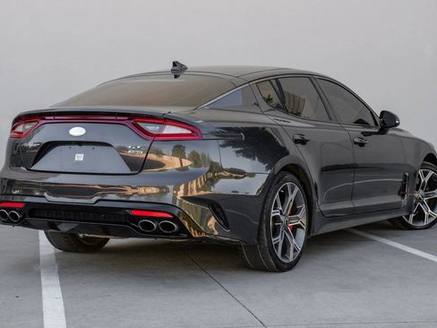 Used 2020 Kia Stinger GT2 image 12