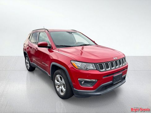Used 2018 Jeep Compass Latitude w/ Cold Weather Group image 5