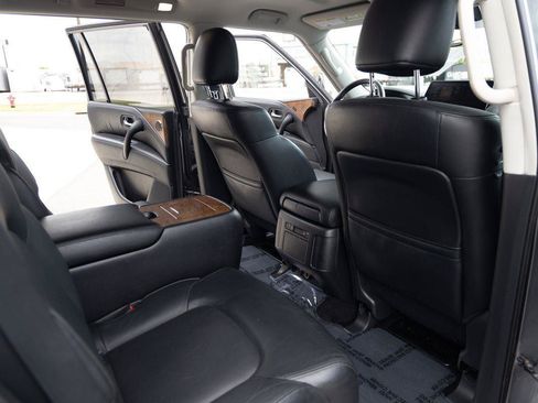 Used 2023 Nissan Armada SL w/ Captain's Chairs Package AWD/4WD image 19