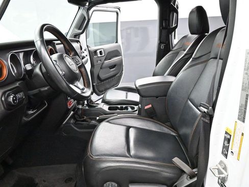 Used 2022 Jeep Gladiator Mojave w/ LED Lighting Group AWD/4WD image 11