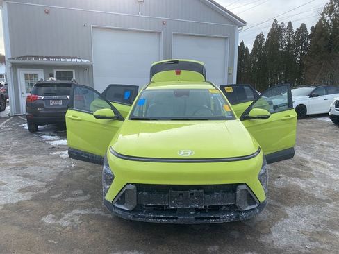 Used 2024 Hyundai Kona SEL w/ Convenience Package image 29