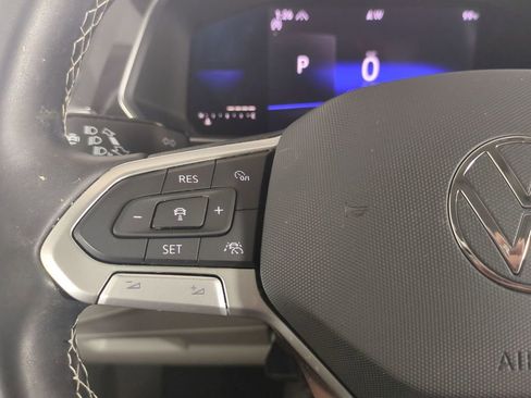 Used 2022 Volkswagen Tiguan SE AWD/4WD image 33