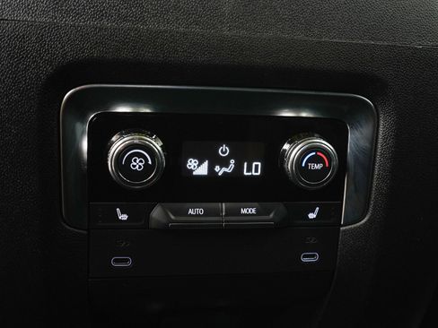 Used 2025 GMC Yukon Denali w/ Sun & Power Step Package AWD/4WD image 15