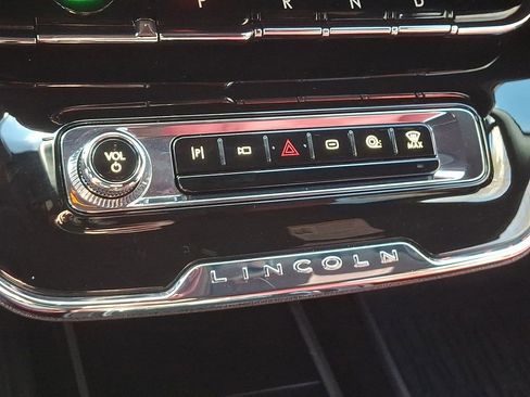 Used 2025 Lincoln Corsair Grand Touring w/ Equipment Group 301A image 15