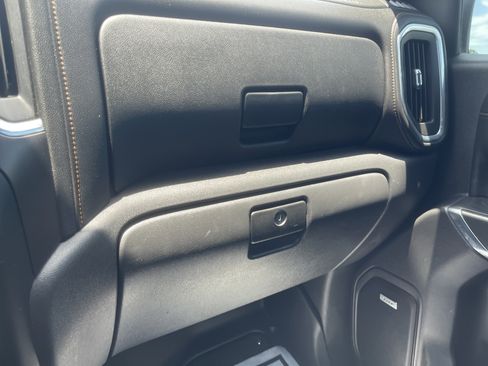 Used 2021 GMC Sierra 1500 AT4 w/ AT4 Value Package AWD/4WD image 29