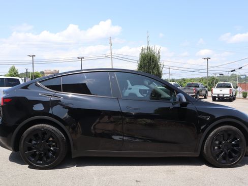Used 2020 Tesla Model Y Long Range AWD/4WD image 6