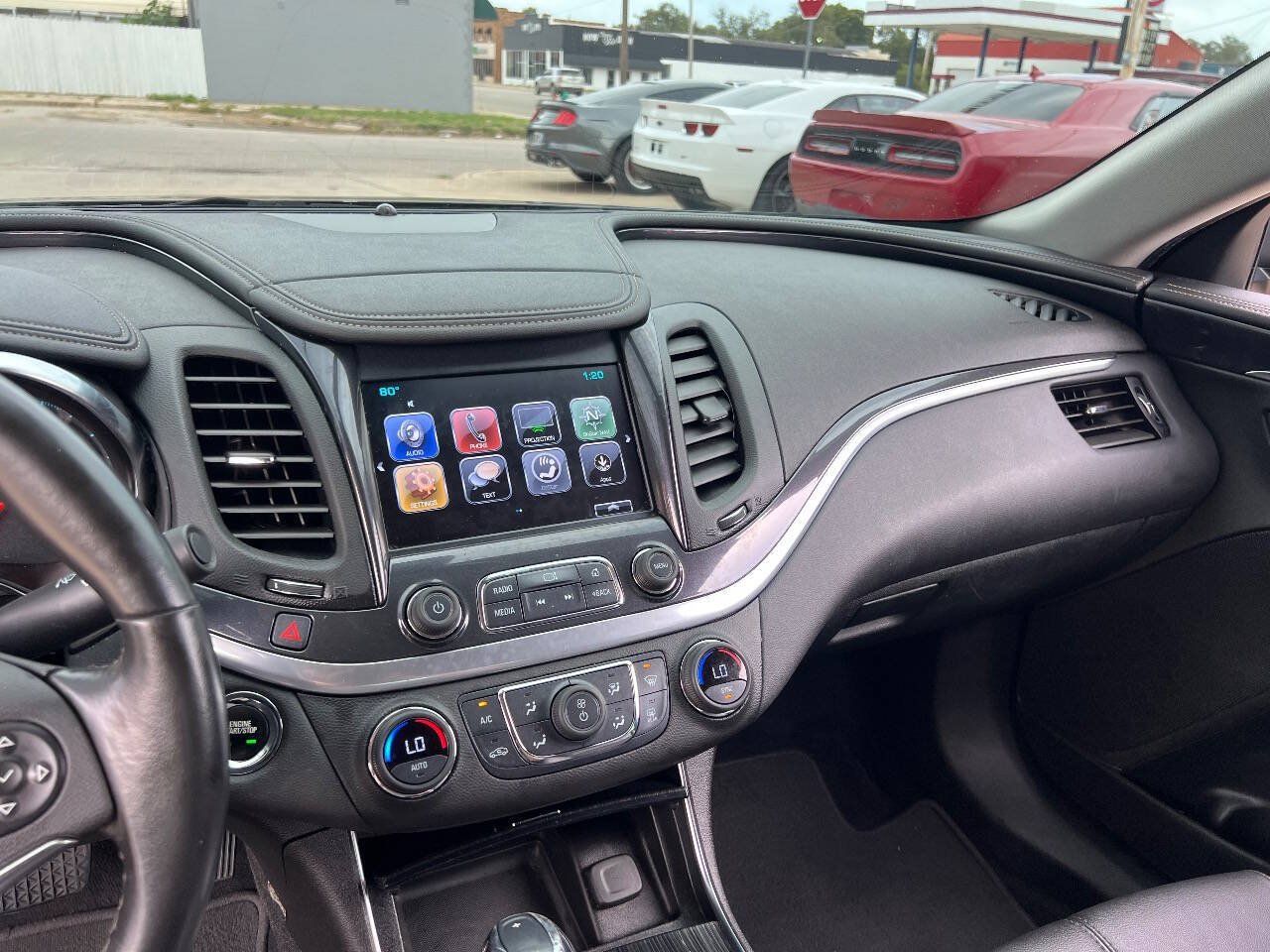Used 2019 Chevrolet Impala LT FWD image 13