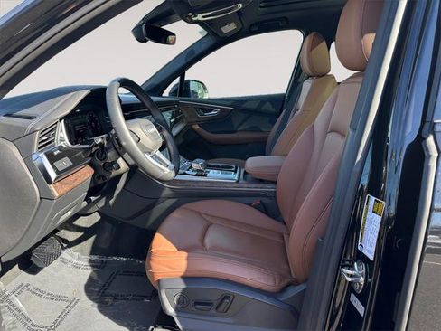 Certified 2025 Audi Q7 2.0T Premium Plus image 9