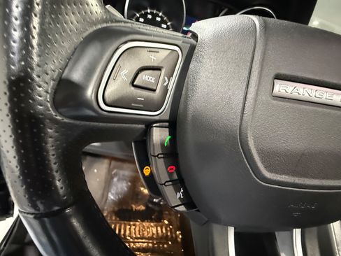 Used 2019 Land Rover Range Rover Evoque SE Dynamic AWD/4WD image 23