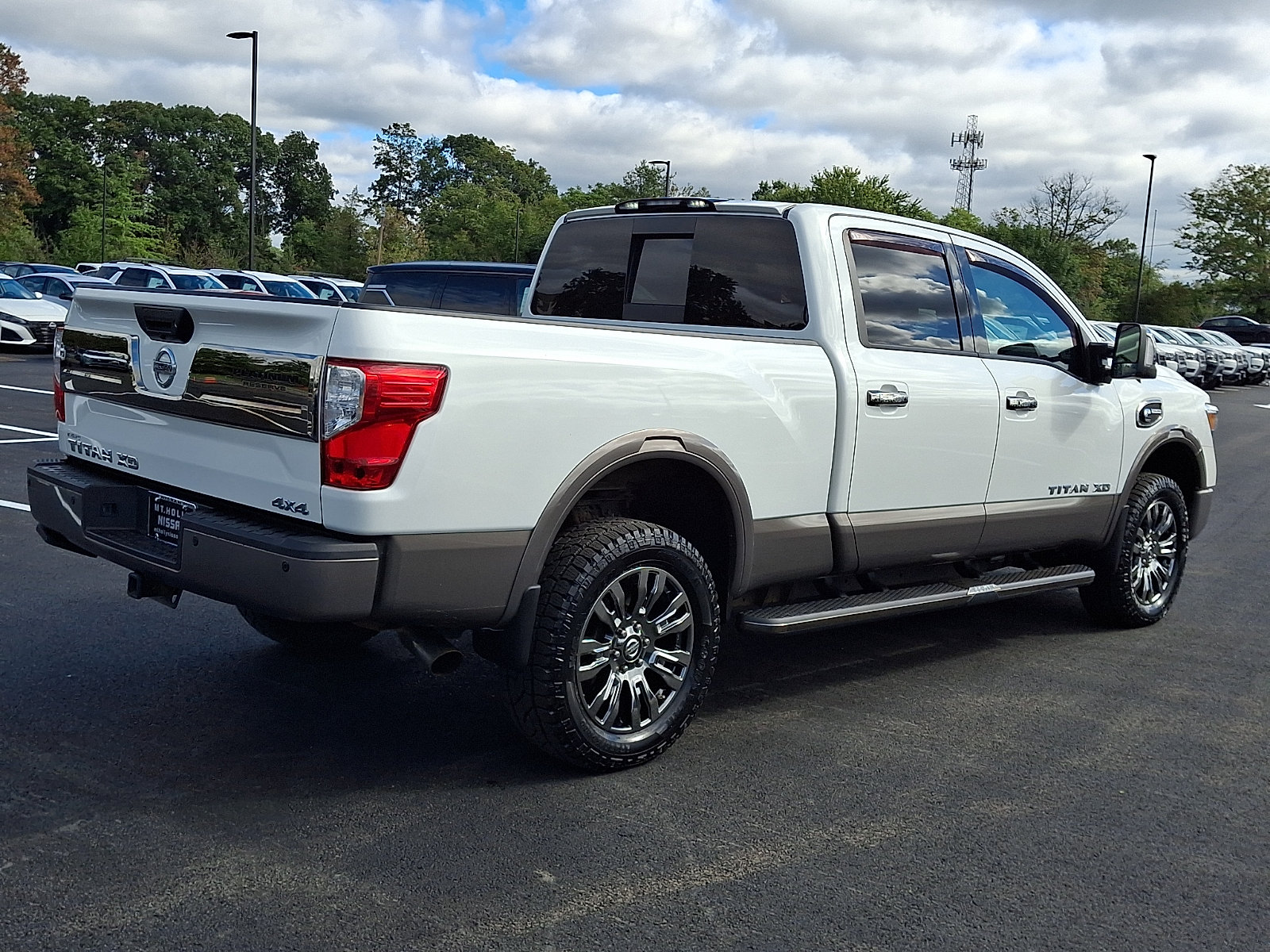 Used 2019 Nissan Titan Platinum Reserve w/ Platinum Utility Package AWD/4WD image 7