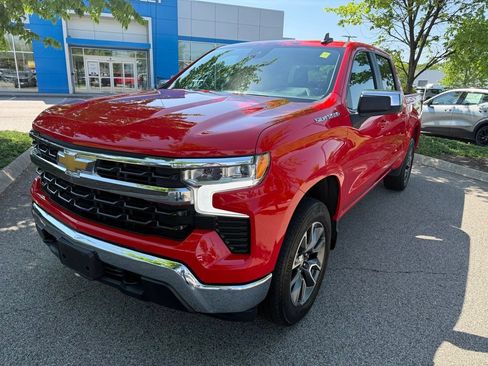 Used 2023 Chevrolet Silverado 1500 LT AWD/4WD image 9