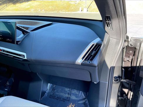 Used 2025 BMW iX xDrive50 w/ Convenience Package image 17