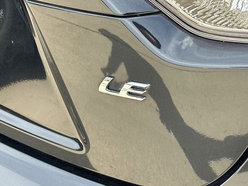 Used 2022 Toyota Corolla LE image 24