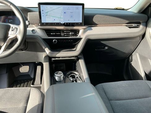 Used 2025 Ford Explorer Active image 11