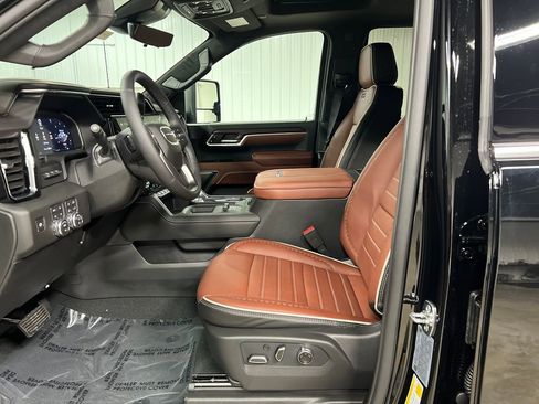 New 2026 GMC Sierra 2500 Denali Ultimate w/ LPO, Black Badging Package AWD/4WD image 12