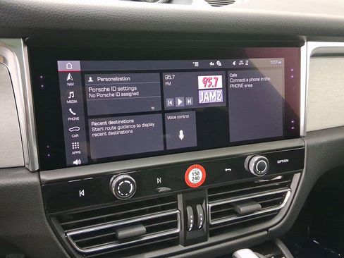 Used 2026 Porsche Macan image 26