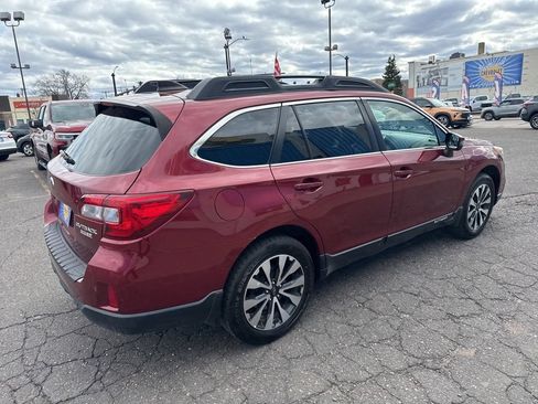 Used 2017 Subaru Outback 2.5i Limited AWD/4WD image 9