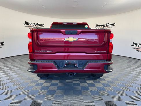 Used 2022 Chevrolet Silverado 1500 Custom w/ Safety Confidence Package image 8