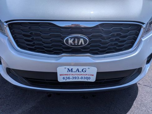 Used 2019 Kia Sorento AWD V6 image 10